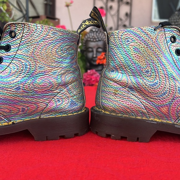 🏴󠁧󠁢󠁥󠁮󠁧󠁿 Vintage Dr. Martens MIE Rare Colorful Iridescent Ankle Boots UK 2 - Picture 17 of 17
